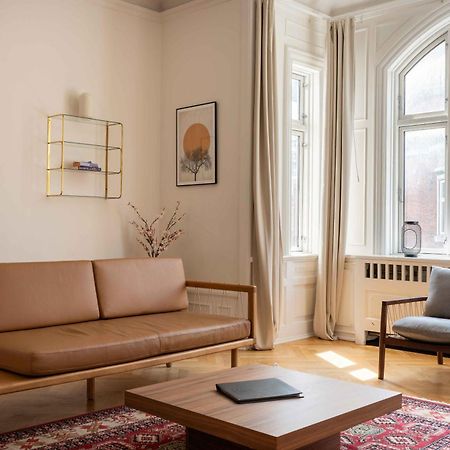 Lovely 3Br Manor Apartment 5 Min From Tivoli Gardens Copenhagen Exterior photo