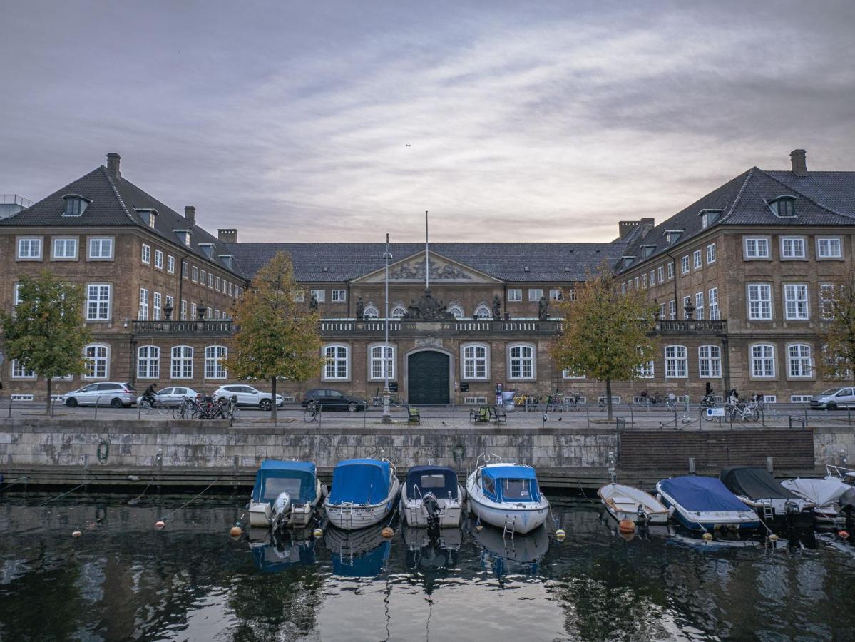 Lovely 3Br Manor Apartment 5 Min From Tivoli Gardens Copenhagen Exterior photo
