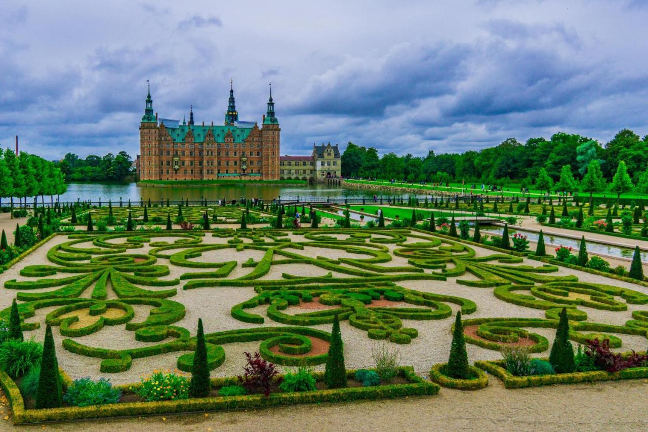 Lovely 3Br Manor Apartment 5 Min From Tivoli Gardens Copenhagen Exterior photo