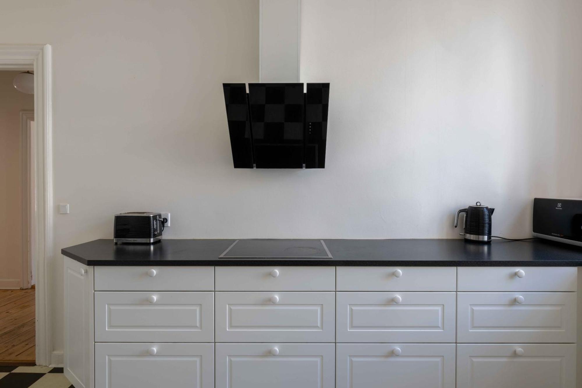 Lovely 3Br Manor Apartment 5 Min From Tivoli Gardens Copenhagen Exterior photo
