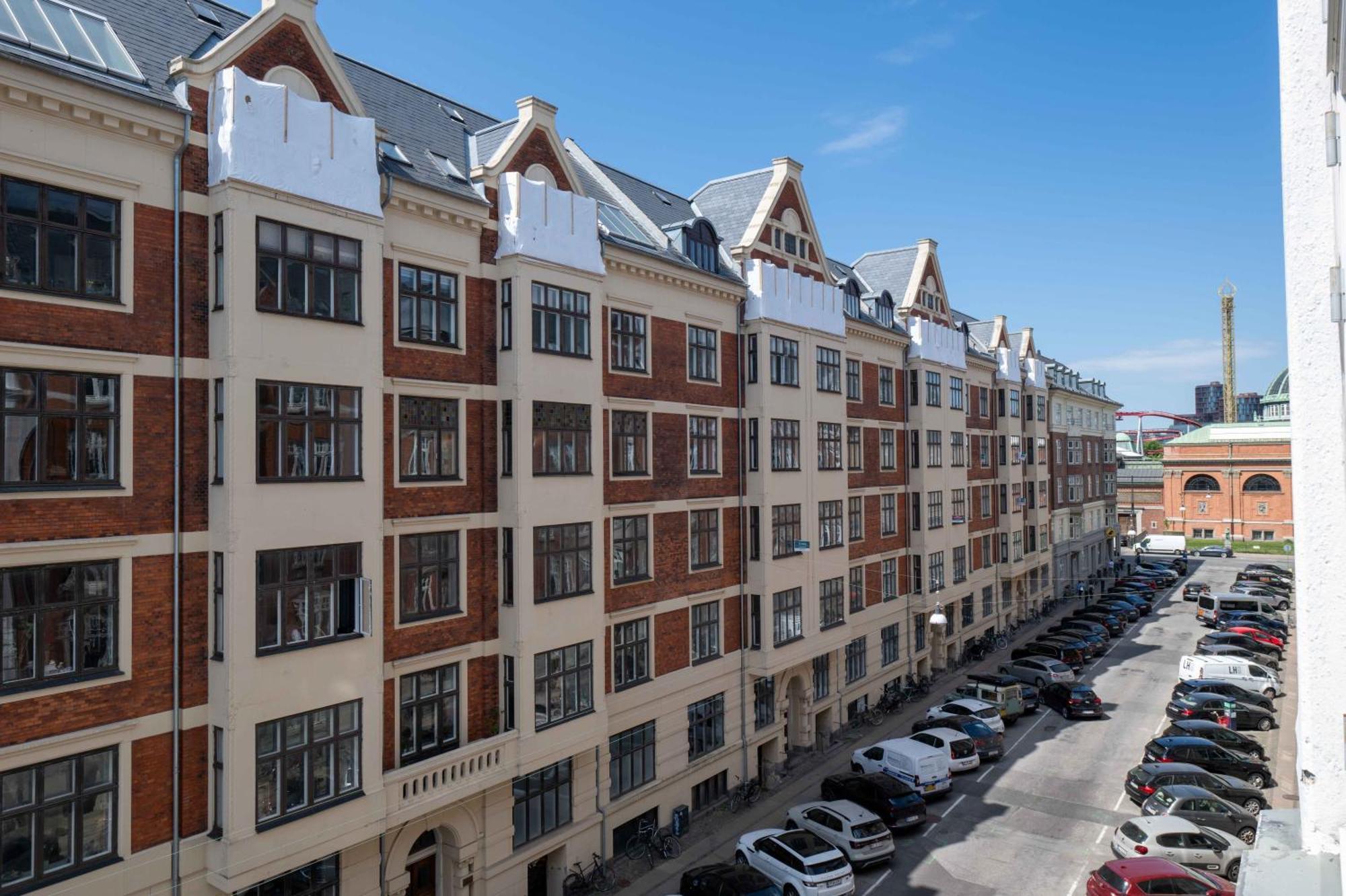 Lovely 3Br Manor Apartment 5 Min From Tivoli Gardens Copenhagen Exterior photo